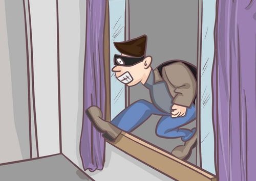 男子深夜在小区干这事被抓！
