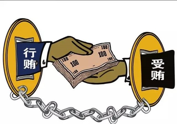 公司法律师：为当吧主，一男子向某度员工行贿宝马x5汽车